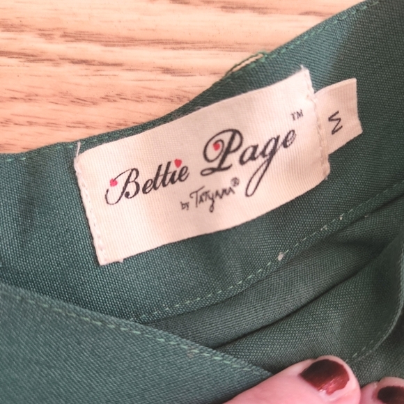 EUC Bettie Page by Tatyana Velvet Green Skirt, Size M - Picture 4 of 9